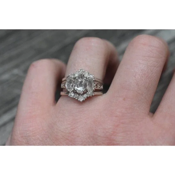 Engagement ring set, raw diamond ring, raw stone ring, alternative engag… - Picture 2 of 6